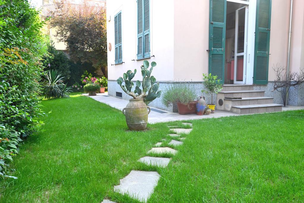 Al Giardino Degli Artisti Bed & Breakfast Кайро Монтеноте Екстериор снимка