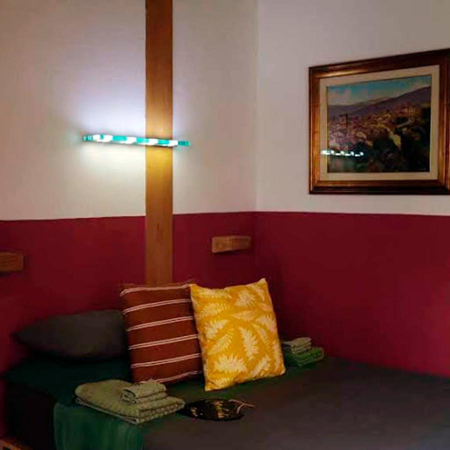 Al Giardino Degli Artisti Bed & Breakfast Кайро Монтеноте Екстериор снимка