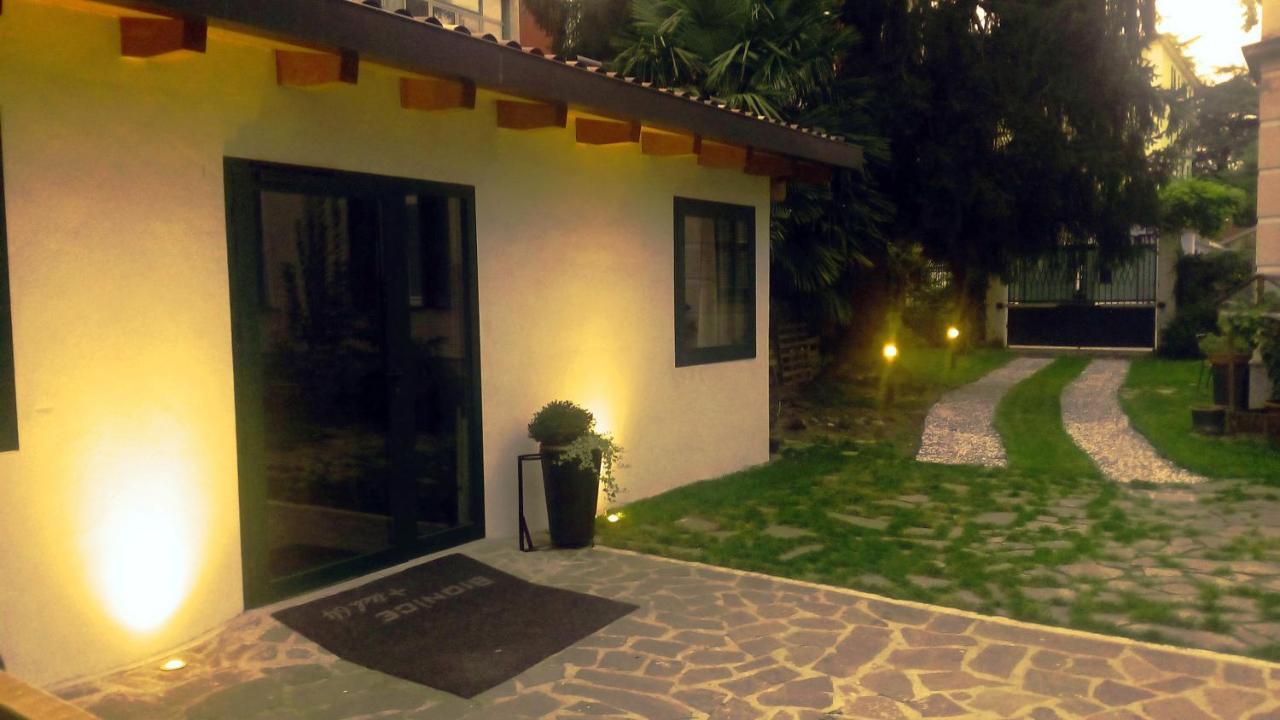 Al Giardino Degli Artisti Bed & Breakfast Кайро Монтеноте Екстериор снимка
